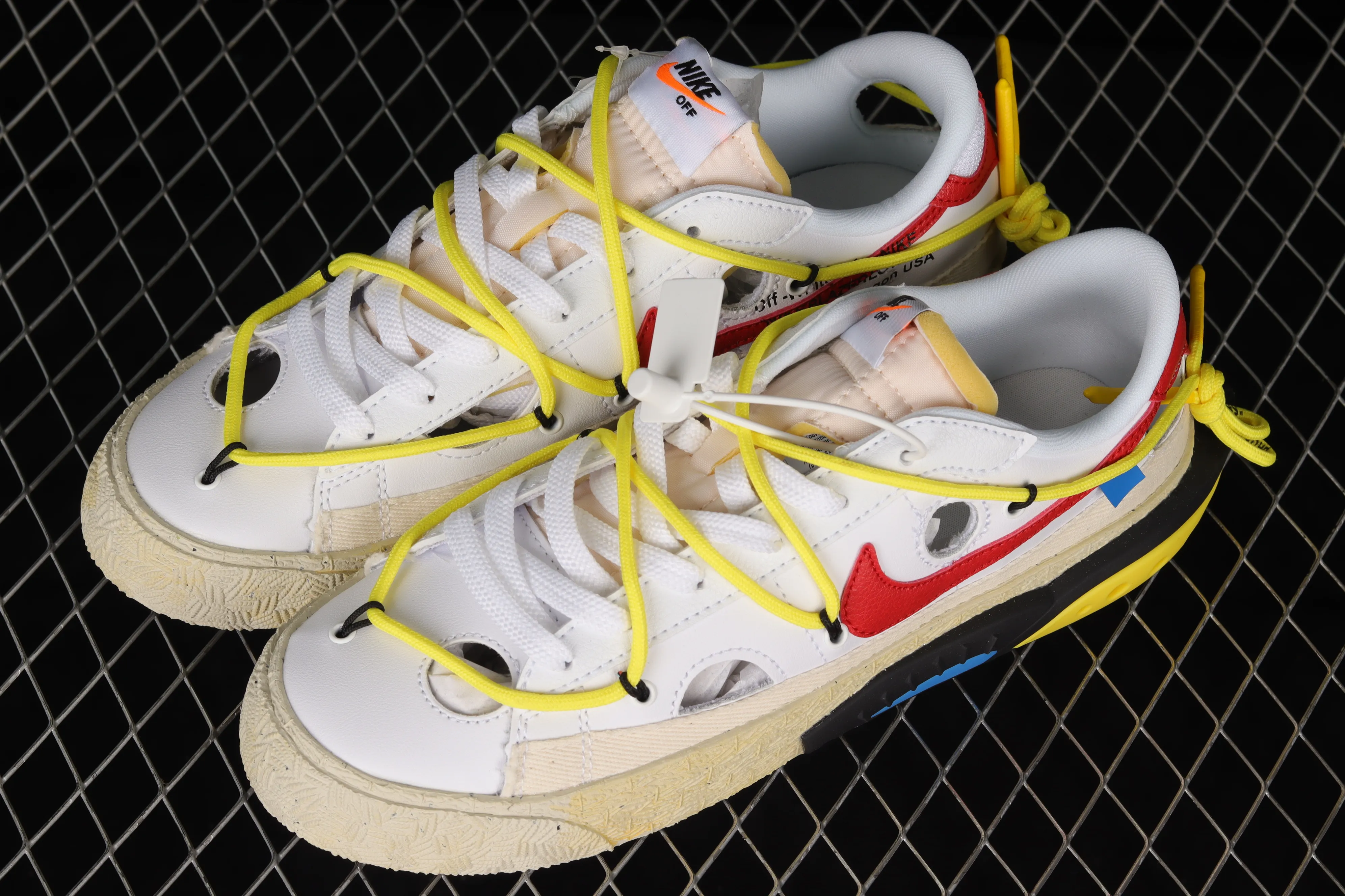 All categories Nk SB Dunk Series Nk SB Dunk Low low-top sneakers Cost-effective version OF x Nk Blazer Low joint model new deconstructed style pioneer low-top sneakers DM7901-200